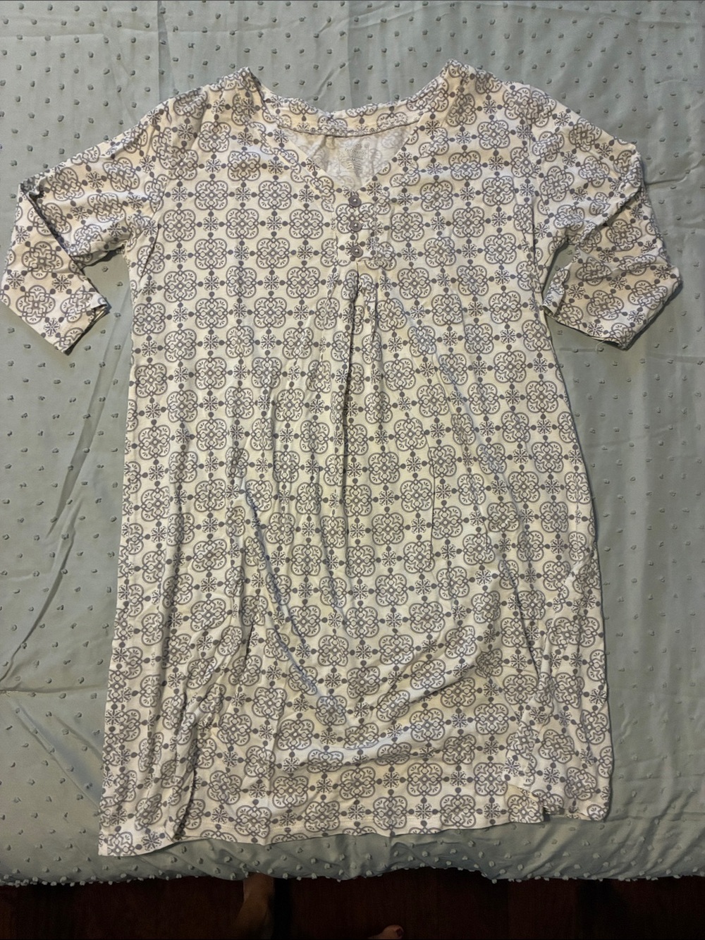 Women's Intimates Cream and Gray Patterned Nightshirt